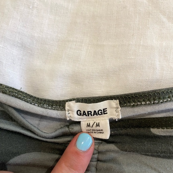 Garage Camouflage Long Sleeve Ruched Crop Top - Picture 4 of 6